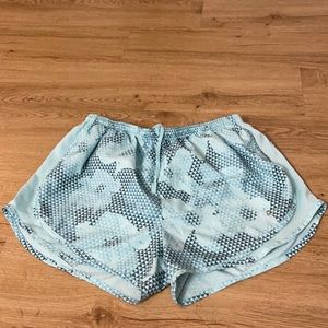 Nike short size large women’s